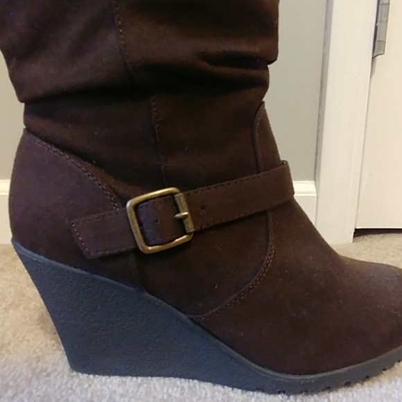 Wedge Boots - Picture 5 of 5
